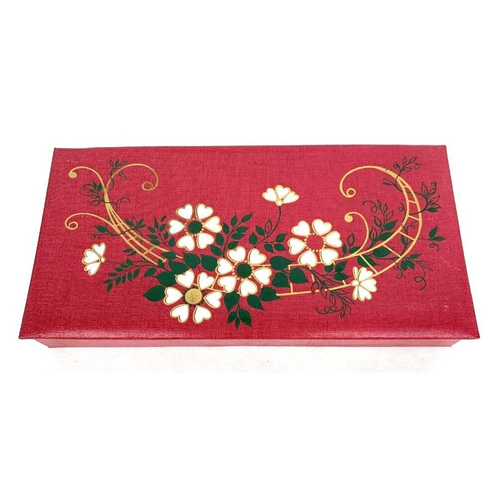 Ladies Glove Box Flip Top Lid Paper Box Daisies Heart Shaped Petals 11.5"